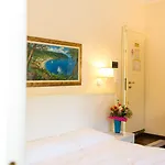 Rex Aparthotel 4*