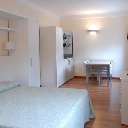 Aparthotel Rex 3*