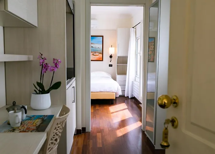 Rex Apartahotel Génova